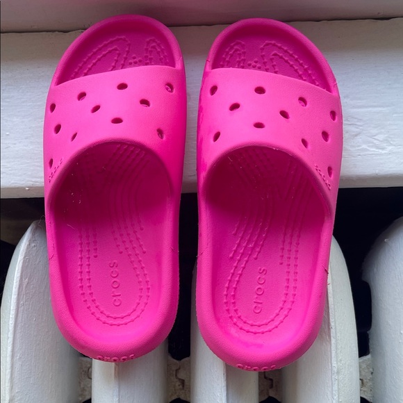 CROCS Kids Bright Pink size 11 Slides - Picture 5 of 9